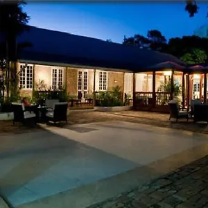 https://island-inn-hotel.comcaribbean.com